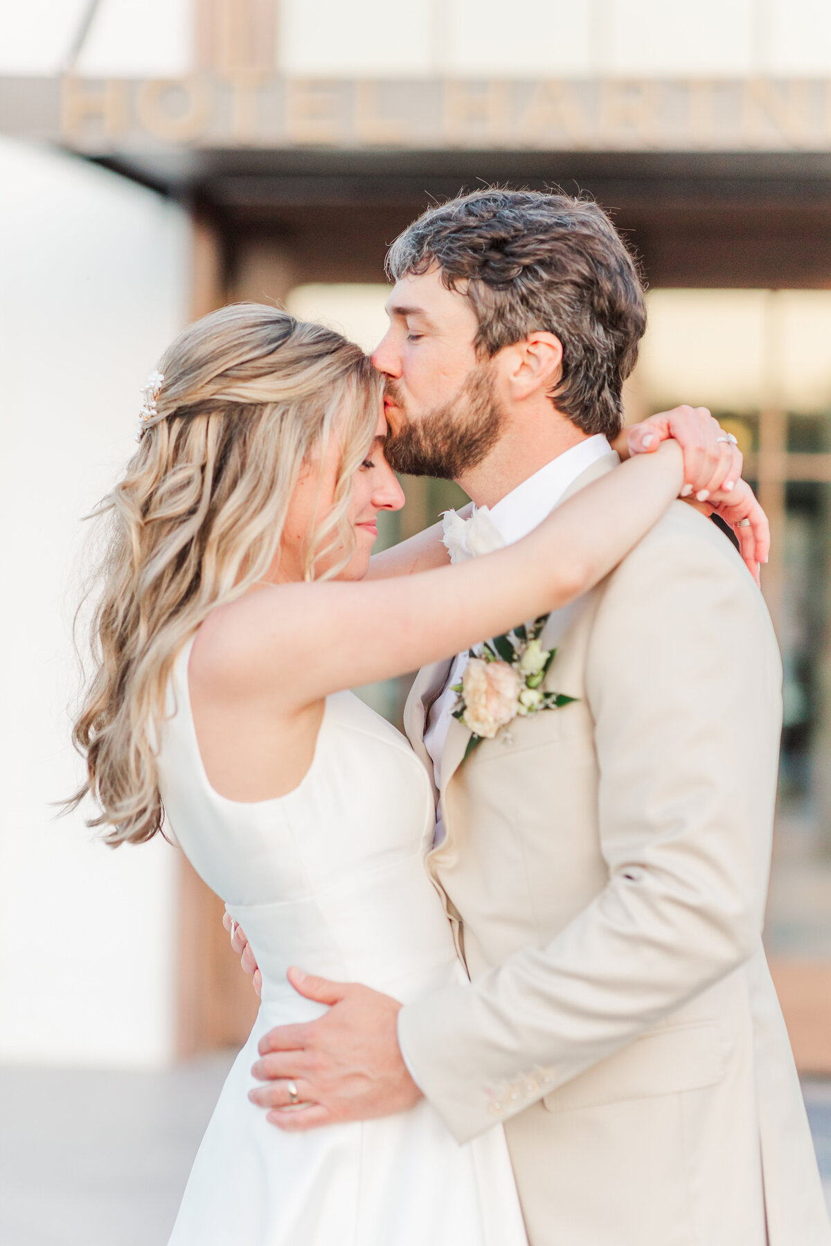 Hotel-Hartness-Wedding-McNease-Tiffany-McClure0718