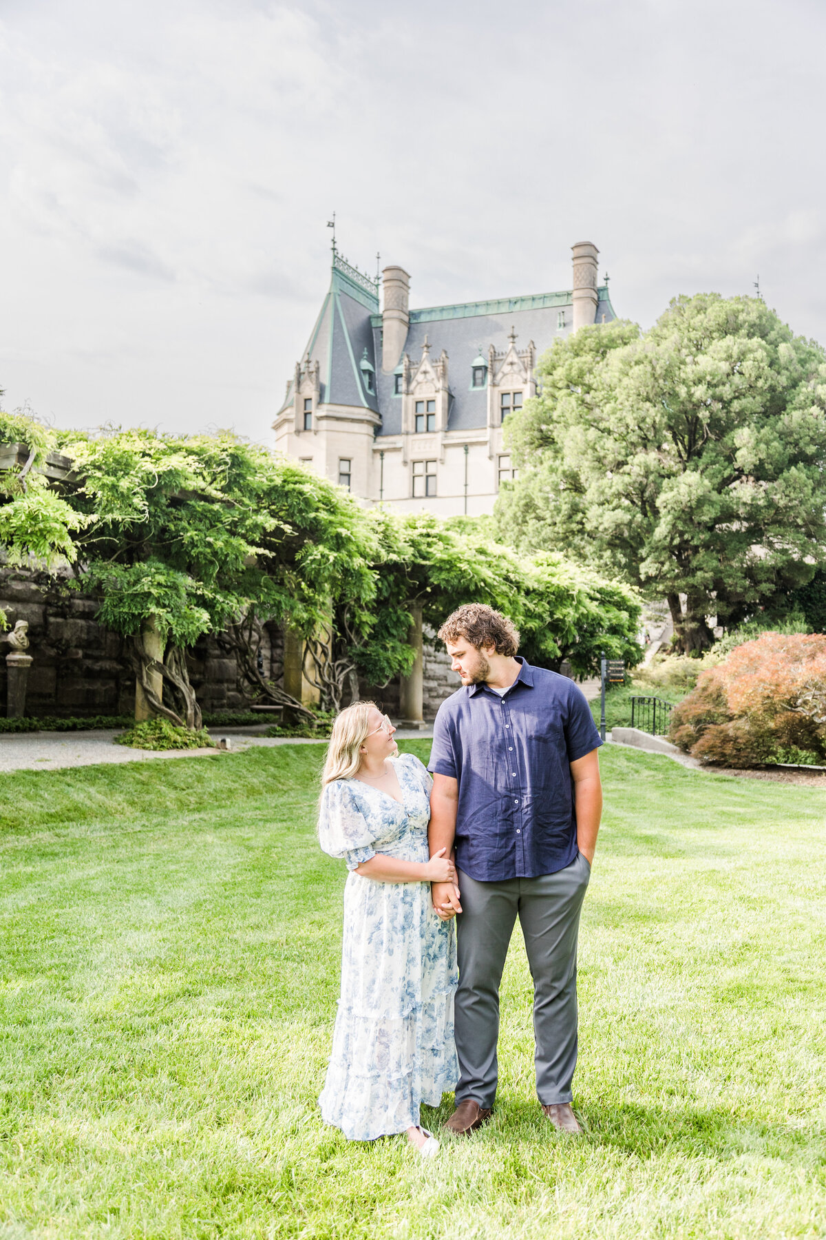Shelby & Tristain Sneaks - Biltmore Engagement - Tracy Waldrop Photography-10
