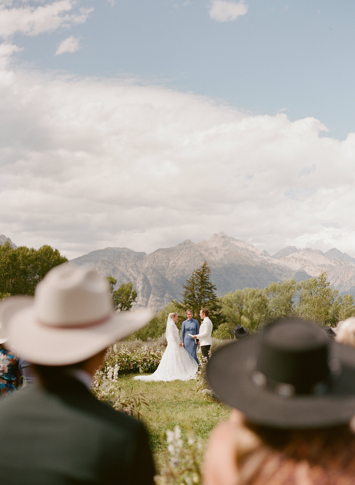 Jessica & Garrett - Brady Bates Photography Sneak Peeks -54