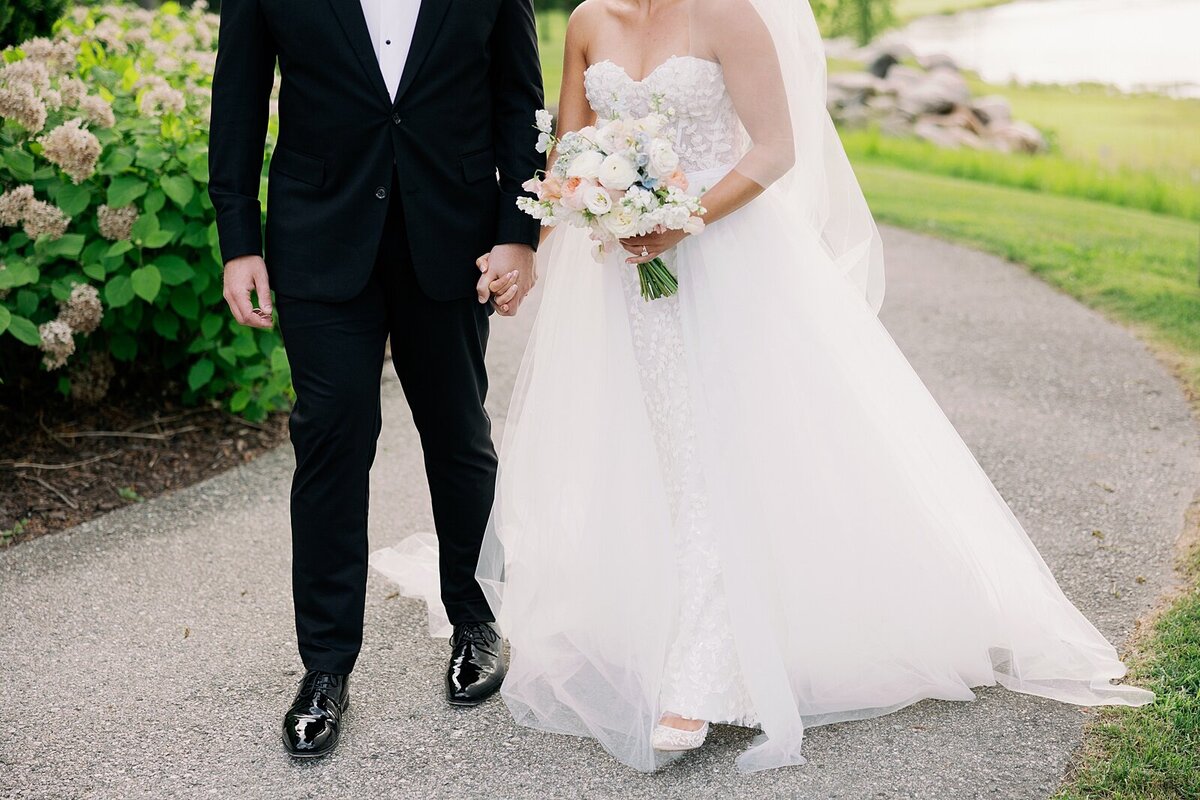 Oak-pointe-country-club-wedding_1360
