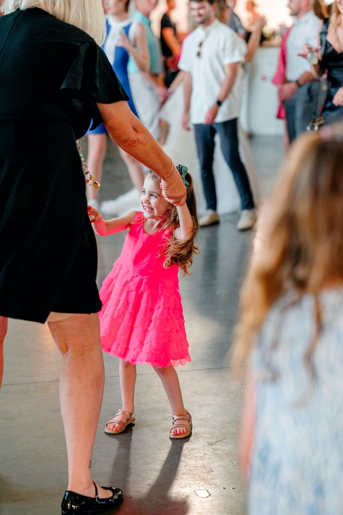 candid-dance-reception-moment