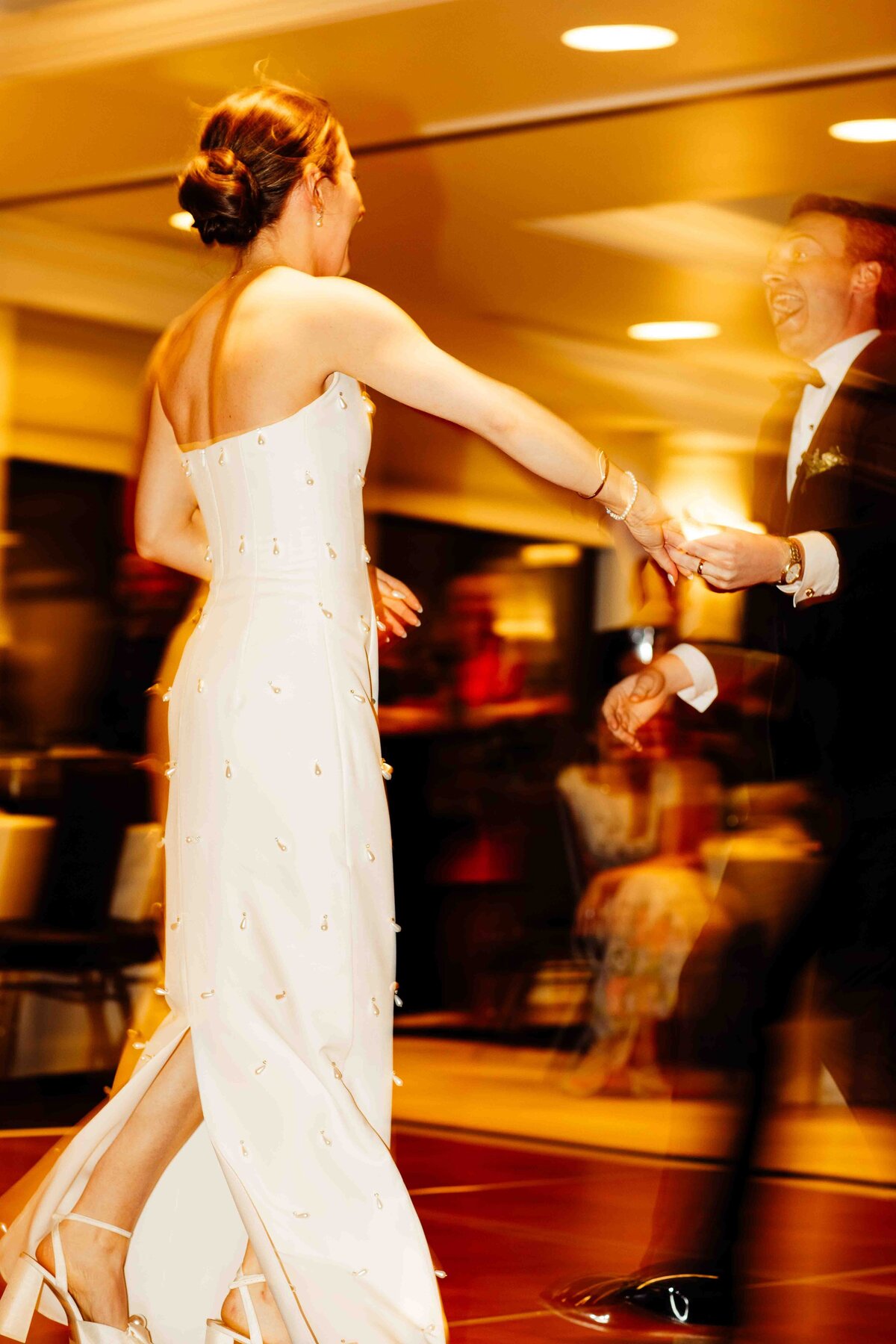 115_Lake-Geneva-Wedding-Photos-in-Spring-St.Andrews-Church-Lake-Como-Chicago-Style-Wedding.25