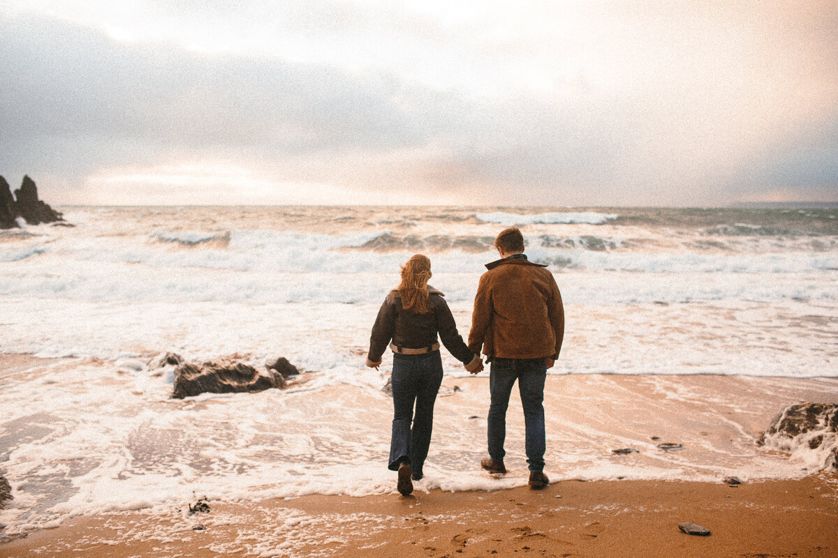 Engagement shoot_couples session_wild winter shoot_Hope Cove_030