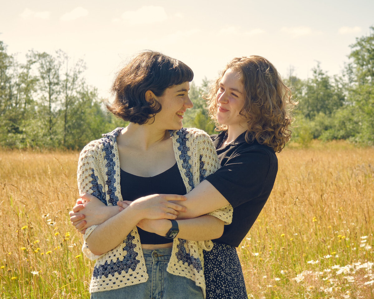 Gay_Couples_Photographer_Flower_Feild-6
