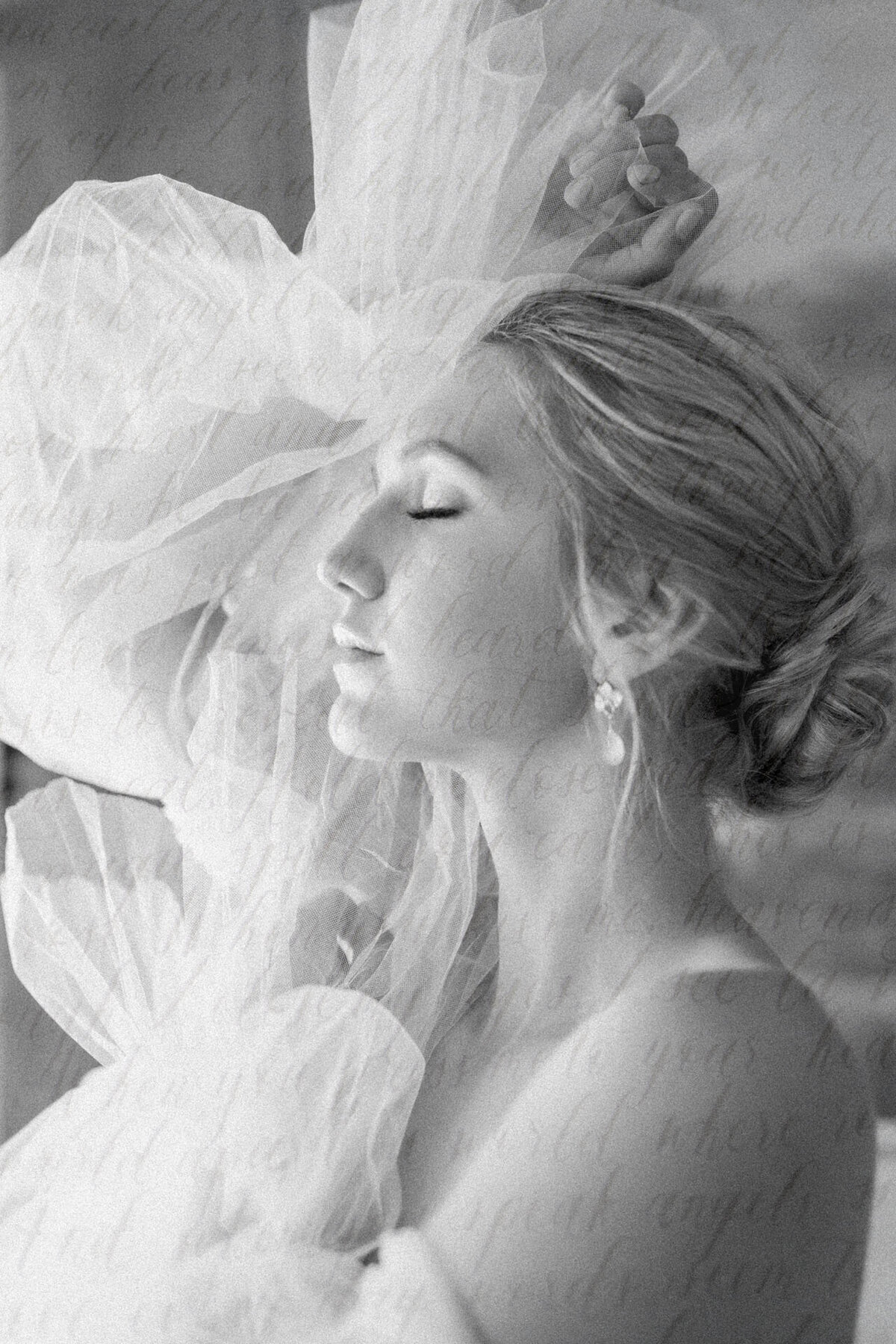 0533overlayGraydonHallManorBritishVogueEditorialTorontoWeddingLisaVigliottaPhotography