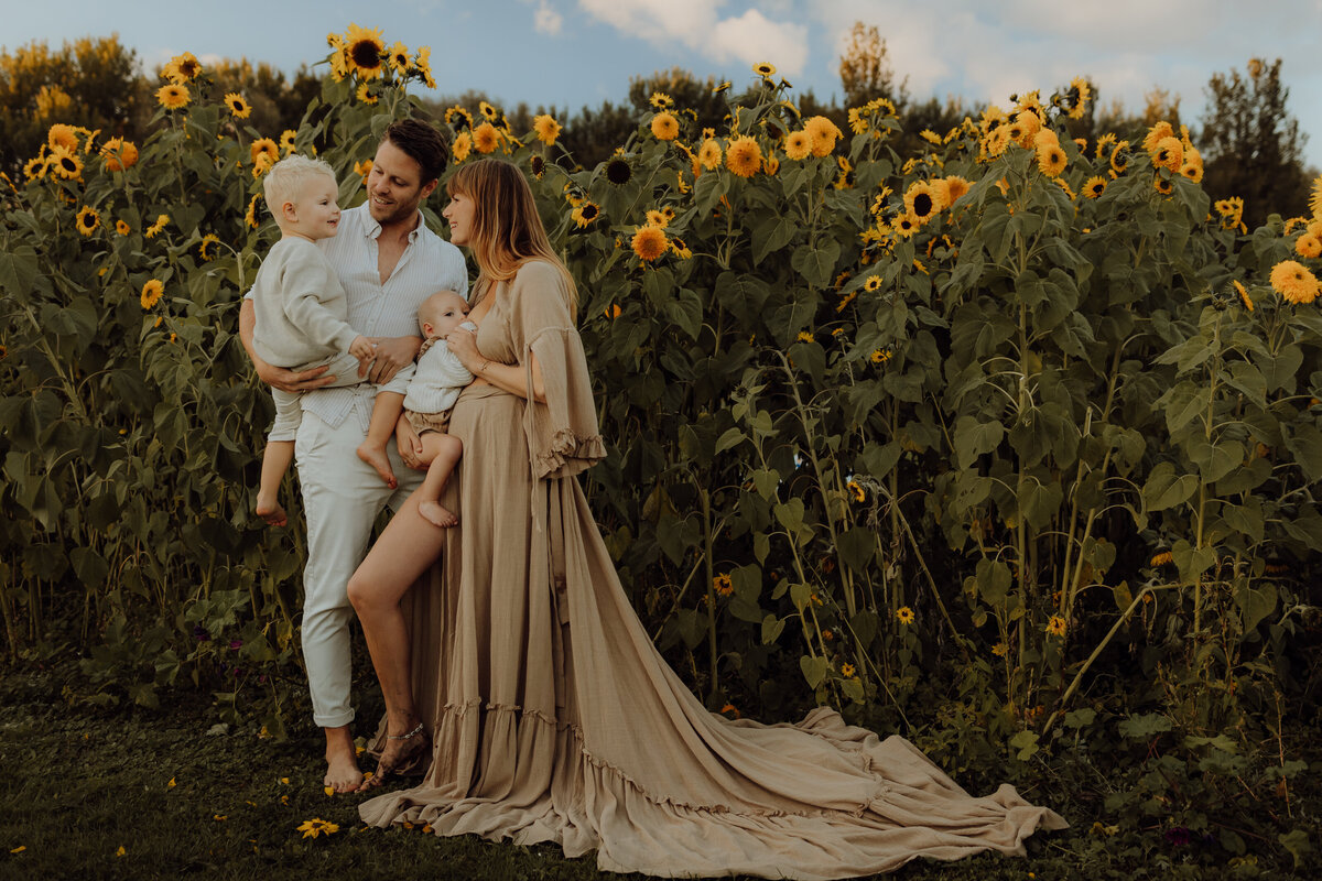 FamilyshootZonnebloemen (80 van 100)