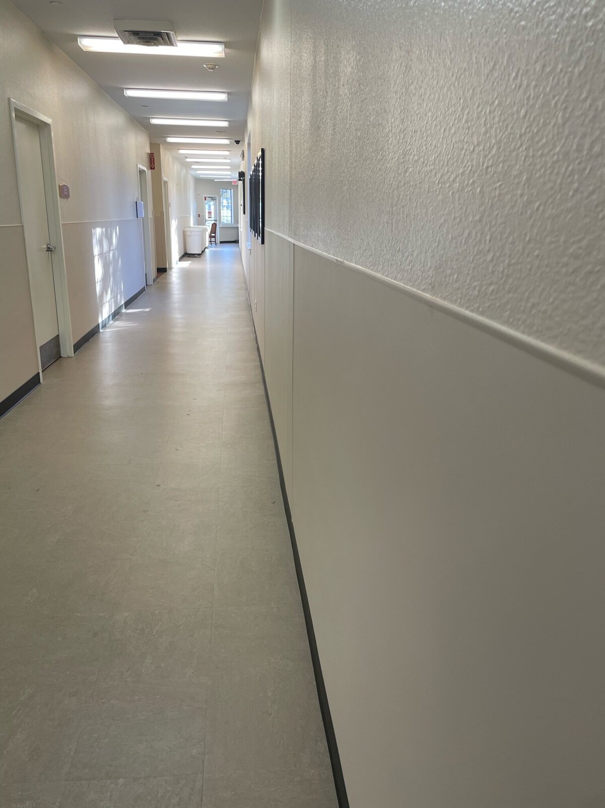 stone-oak-care-center-frp-staff-hallway-finish