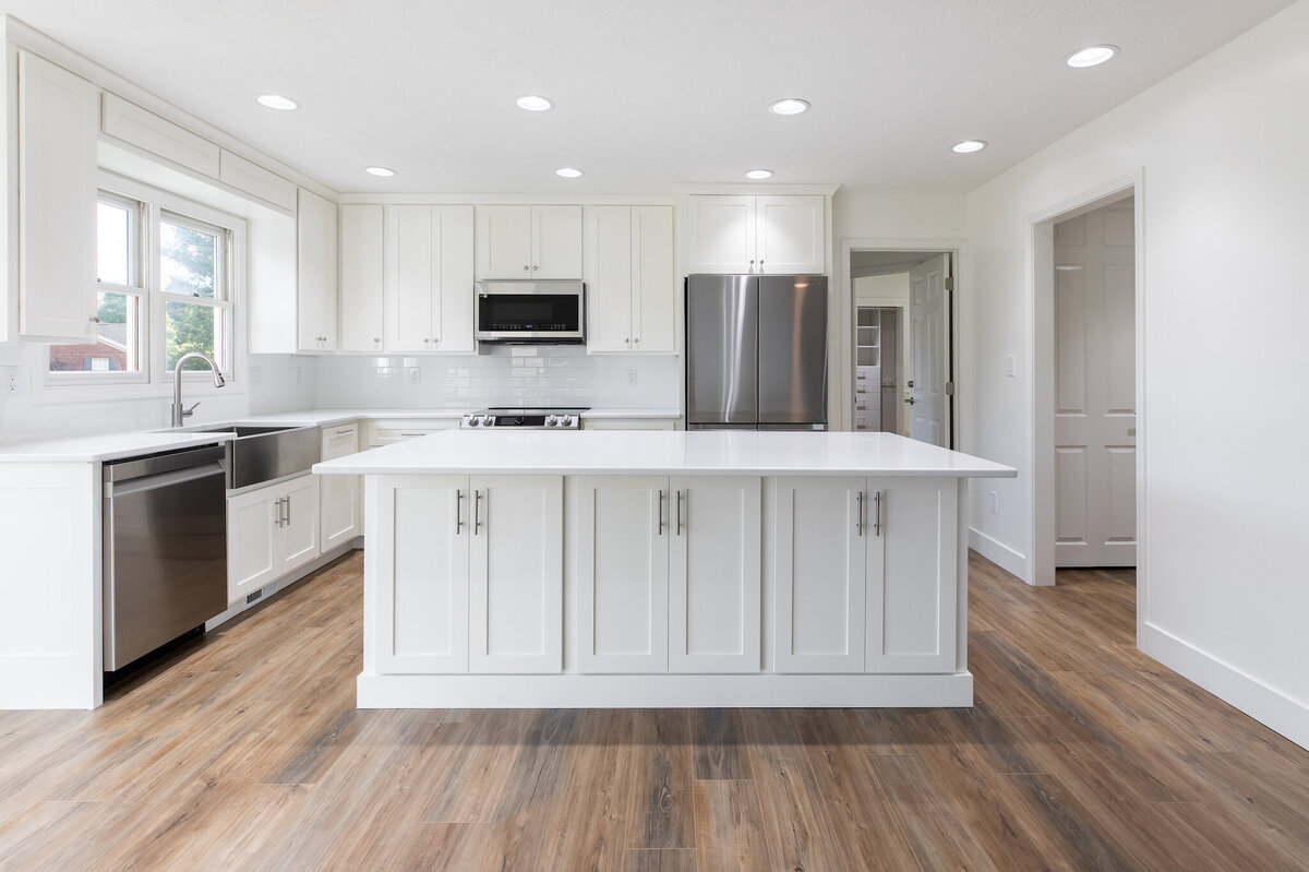 2401 Oakmont-11