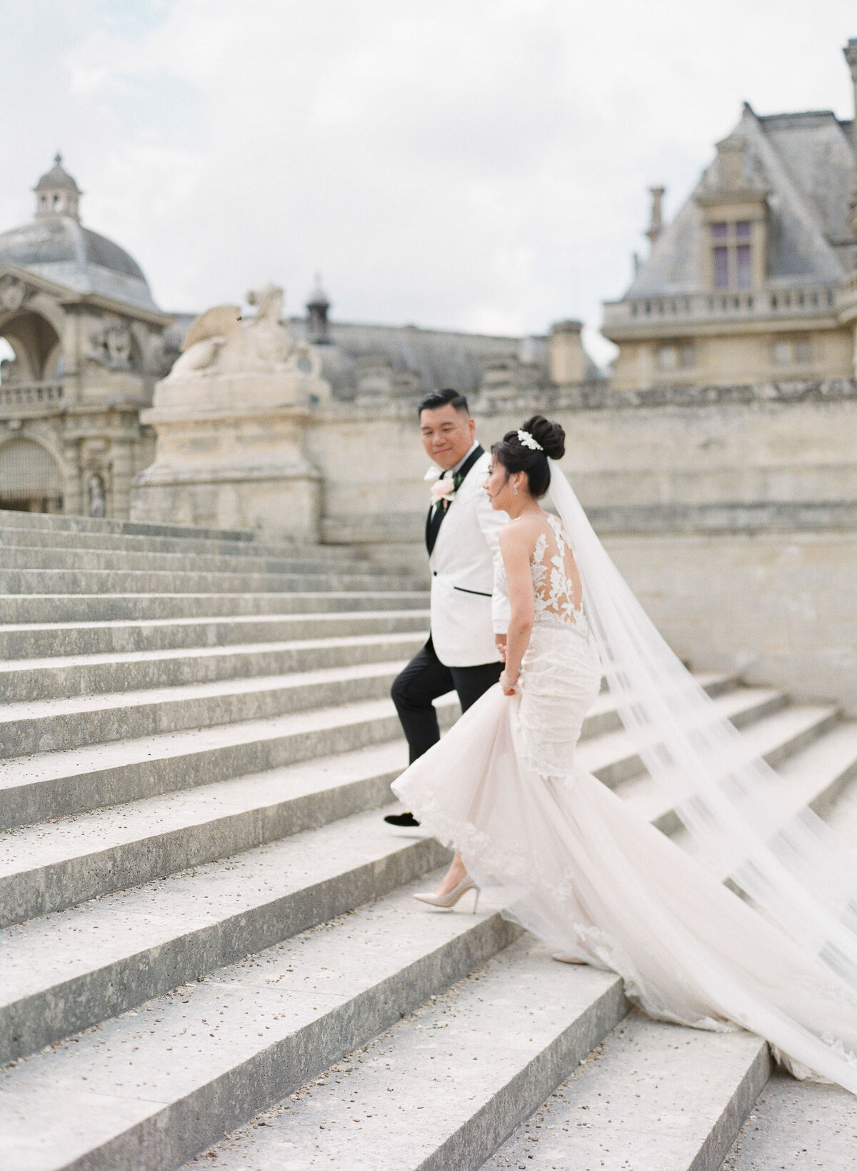21-Chateau-de-Chantilly-wedding-Alexandra-Vonk-photography