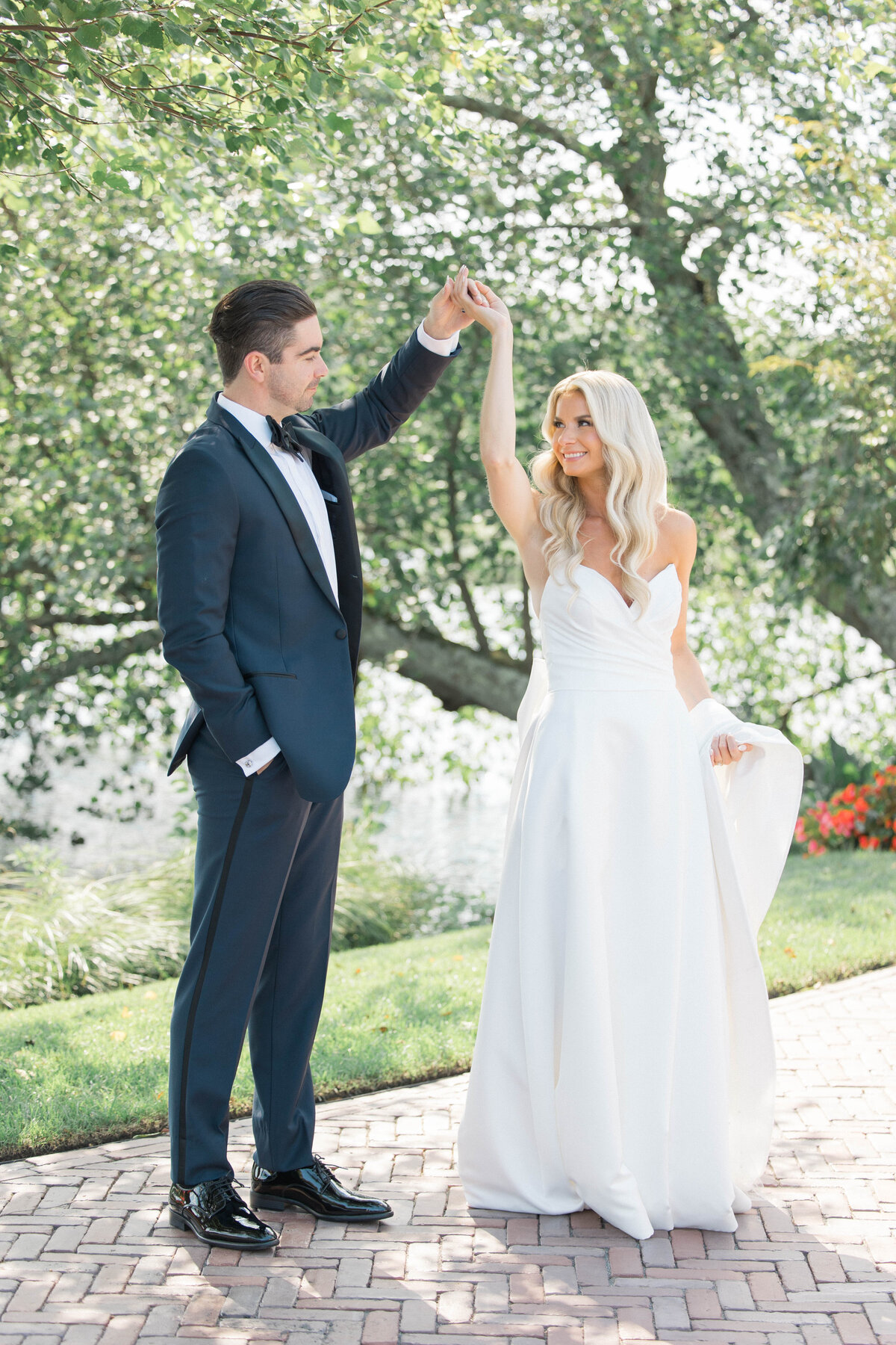 Molly Sue Photography Wedding at The Mill Lakeside Manor35