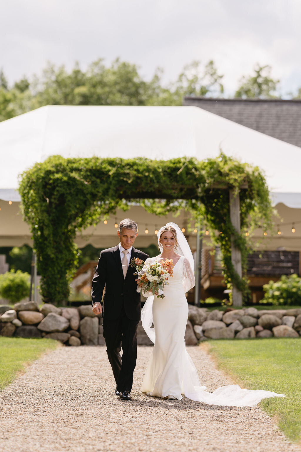 Michigan-Vineyard-Wedding (10)