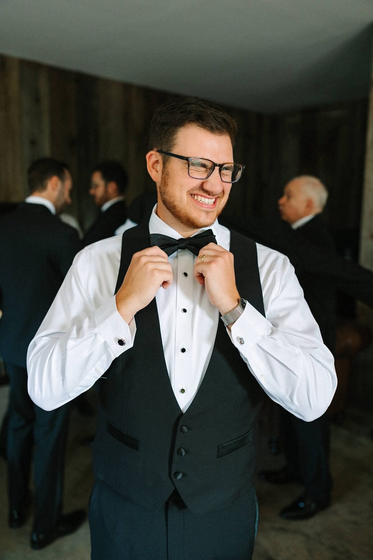 Bride and Groom Wedding Portaits Kelynn and Mathew Evansville Owensboro050