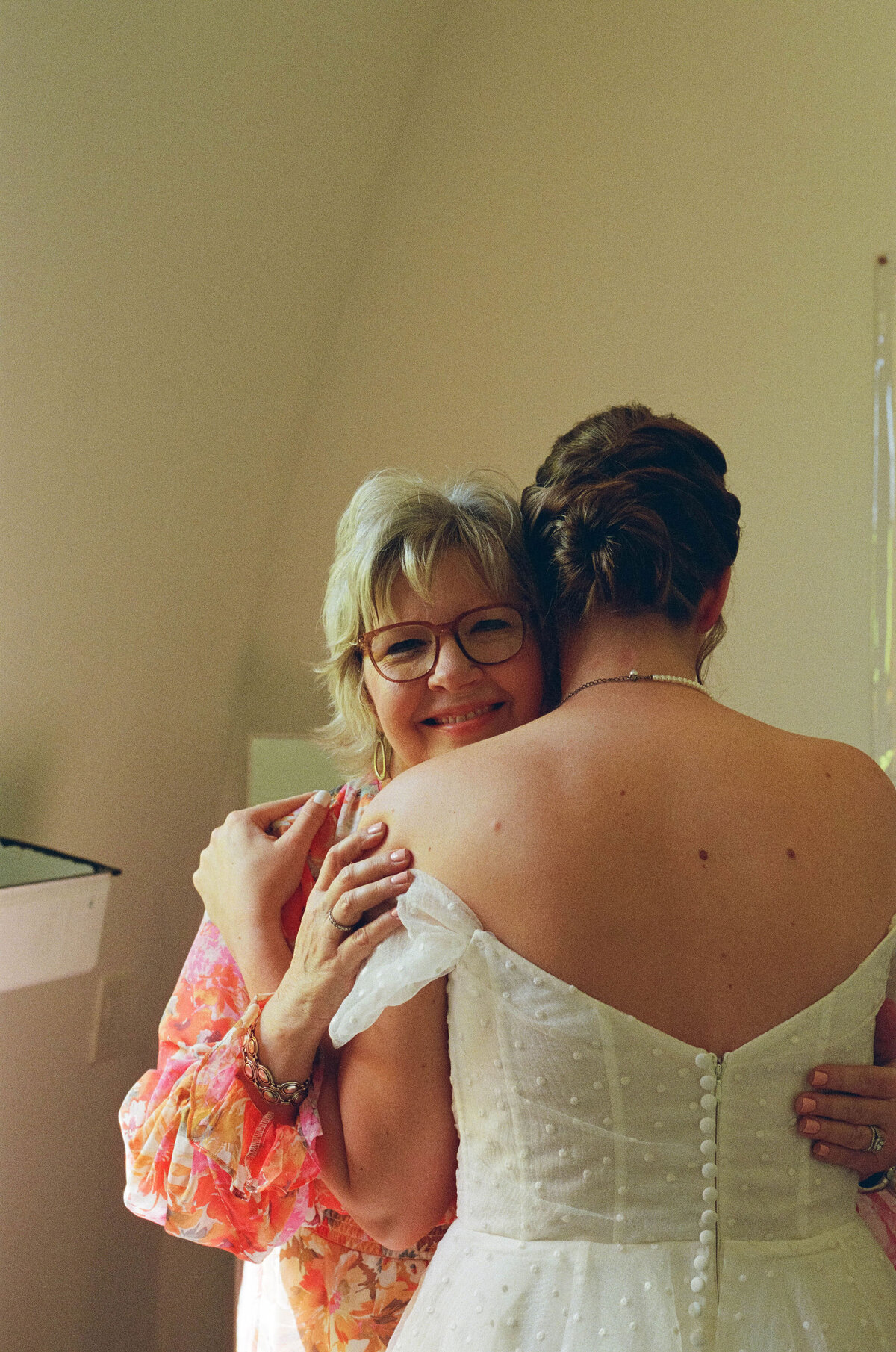 Brooke&PerronWeddingPhotos_GettingReady2_AustinWeddingPhotographer_HereafterFilms-8