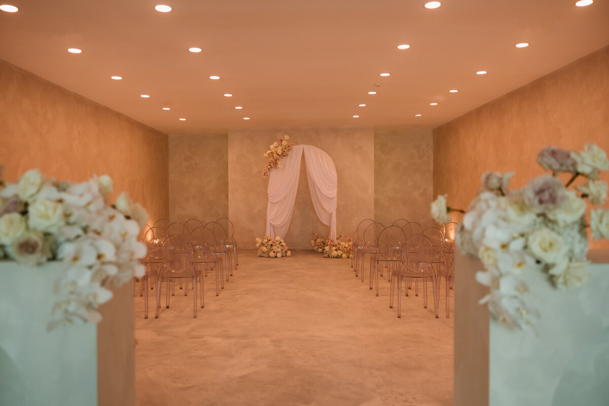 ThatChapelDowntownRomanticCeremony4