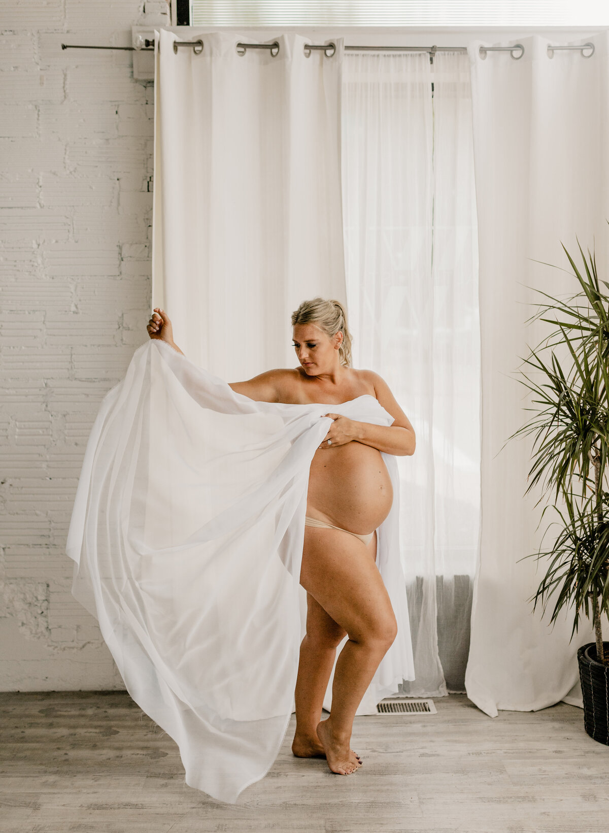 Ashley Swanezy Maternity Boudoir-134