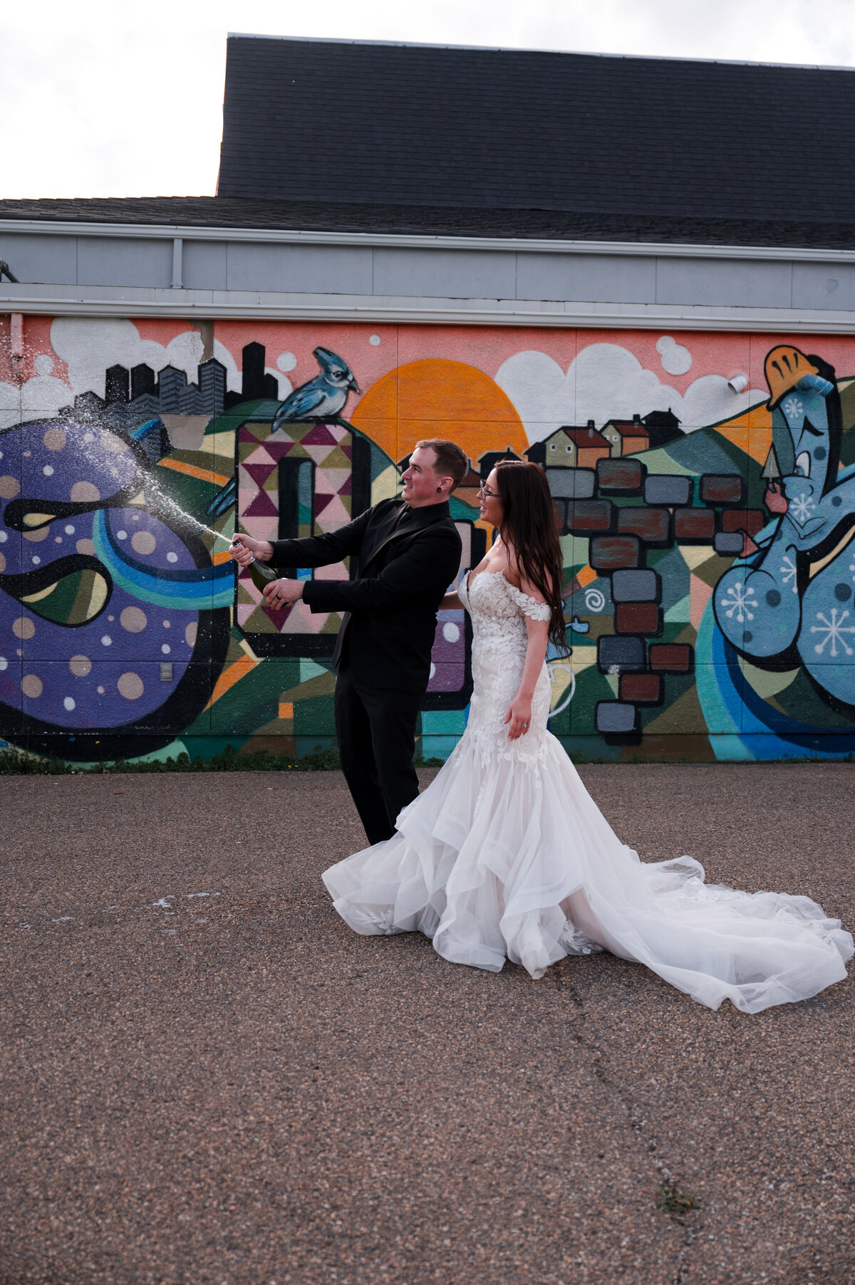 champagne pop wedding photos