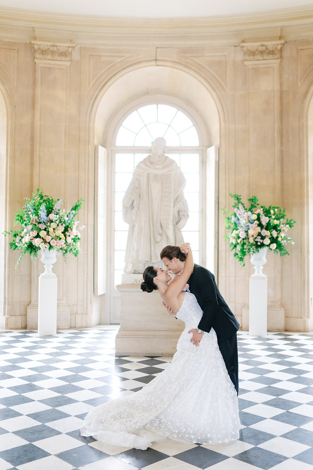 MorganeBallPhotography-Wedding-ChateauChamplatreux-SandyDavid-05-lovesession-384-7481_websize