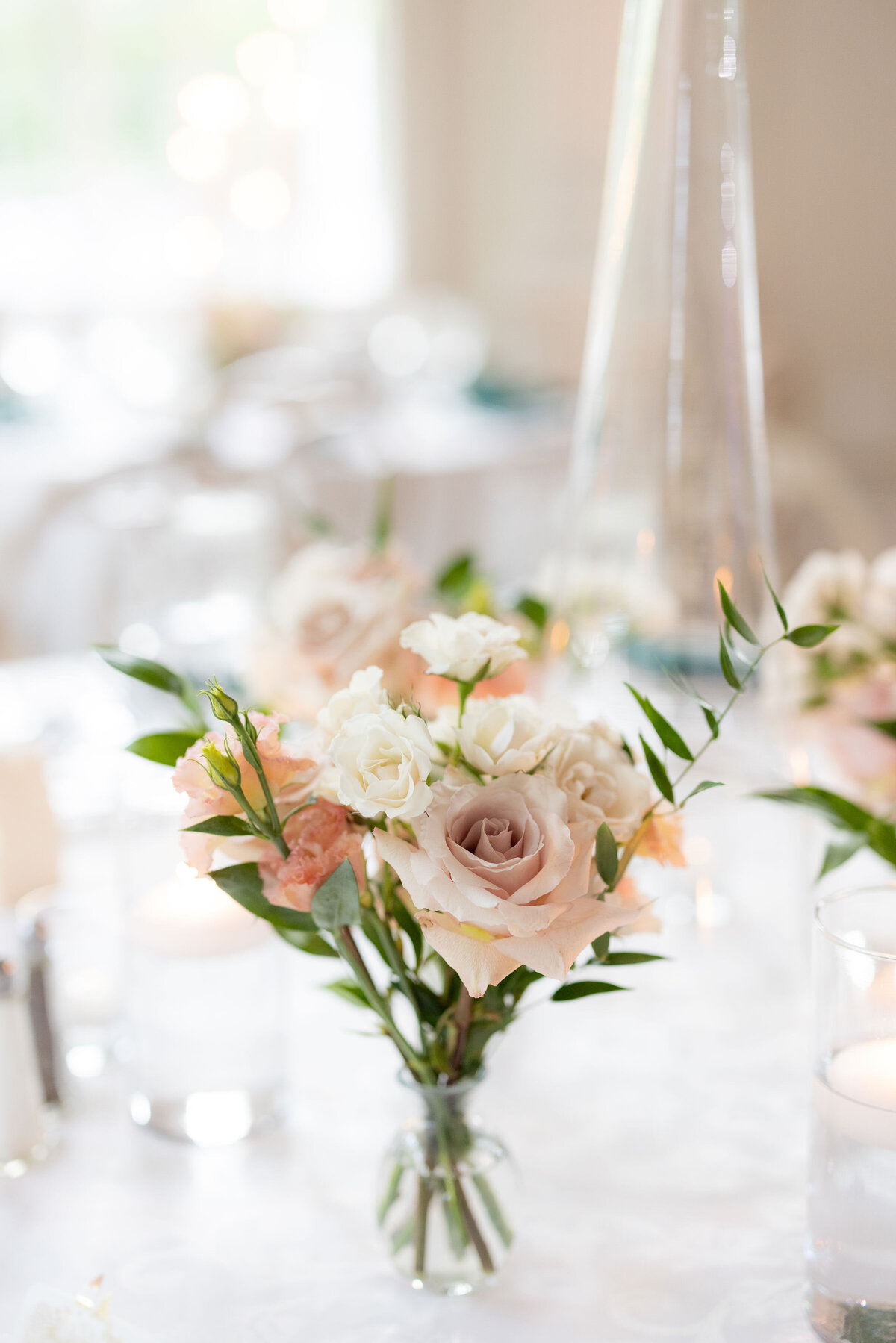 dusty-rose-white-cocktail-flowers-wedding-florist-connecticut-enza-events