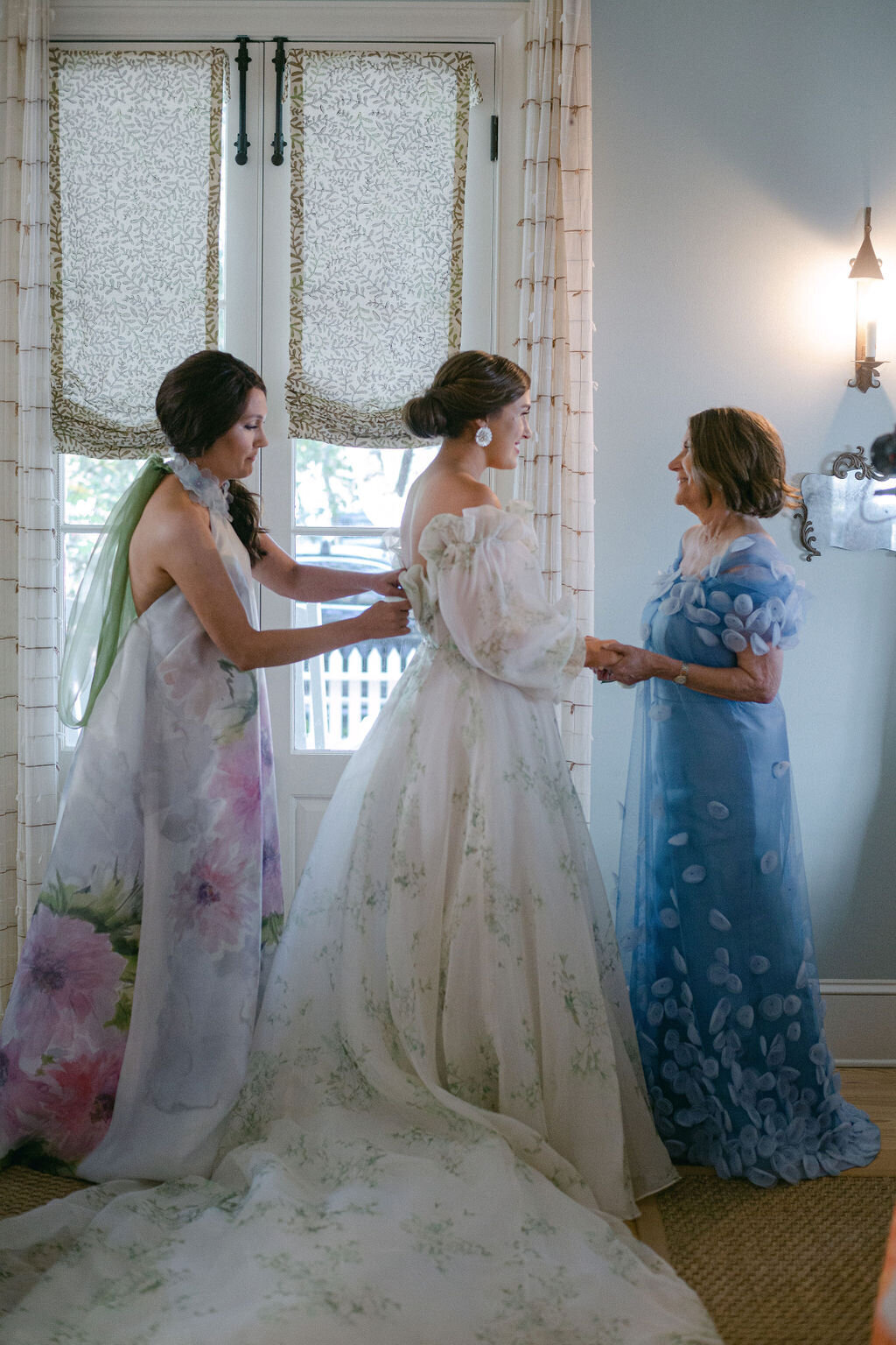 bride-mom-sister-floral-dresses