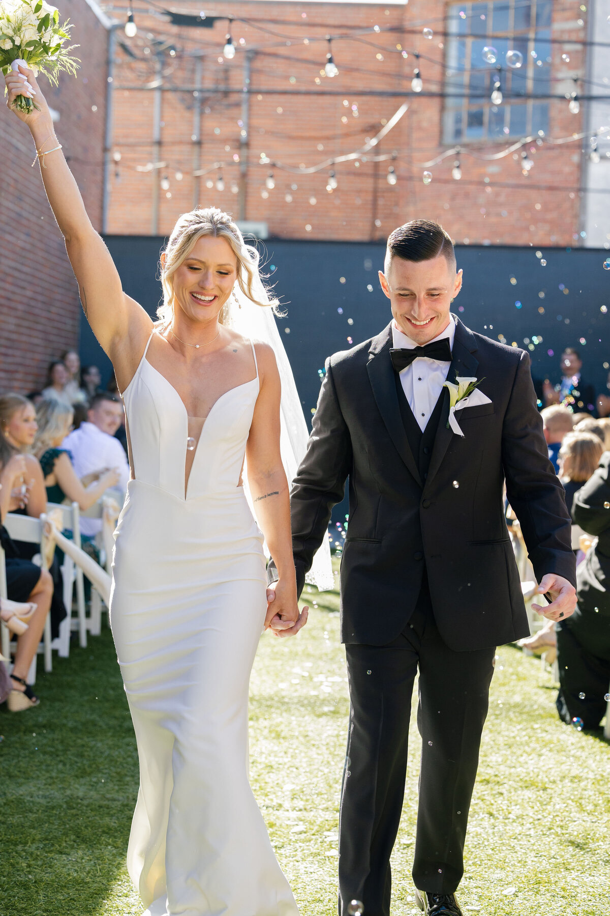 EmilyRowanPhoto-Kelli&GageWeddingDay2SneakPeeks-Marion,OH-4 (1)