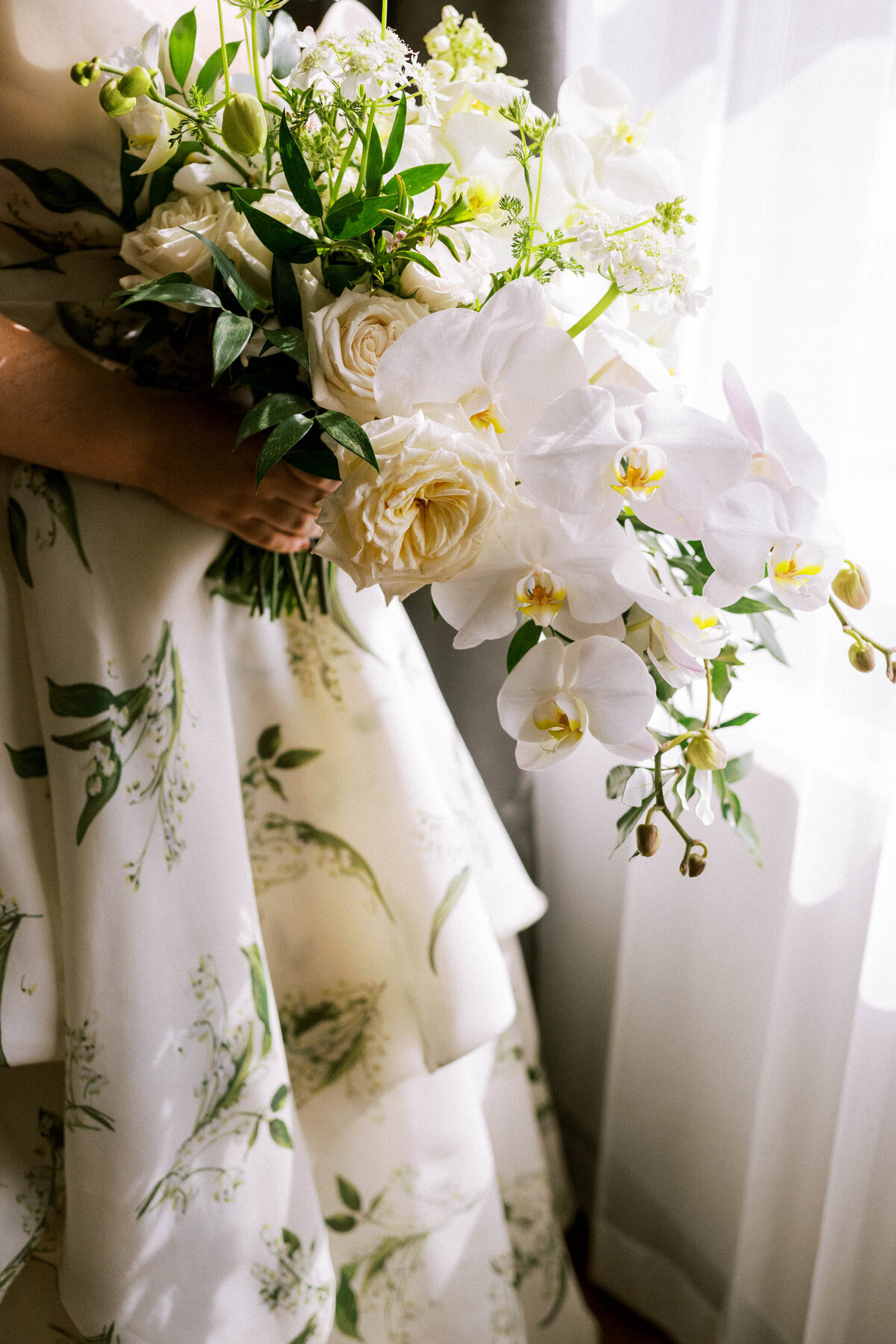 bouquet-roses-orchids