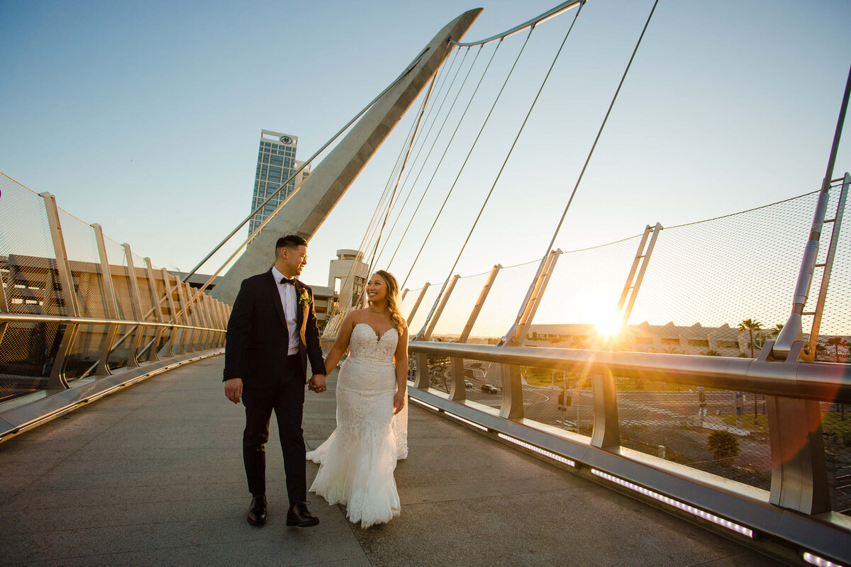 sunset-elopement-photo-socal-couple