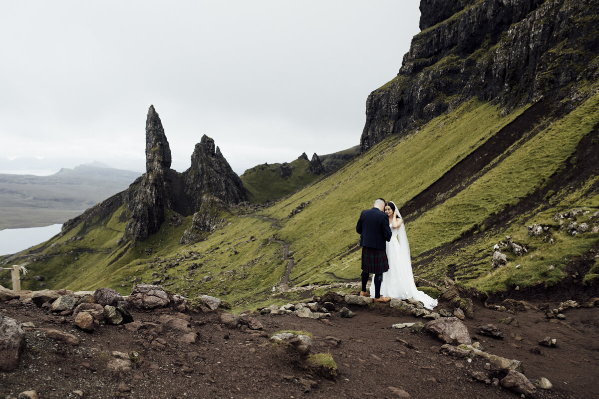 Liminal-Wonderland-Scottish-Skye-Wedding-Photographer005
