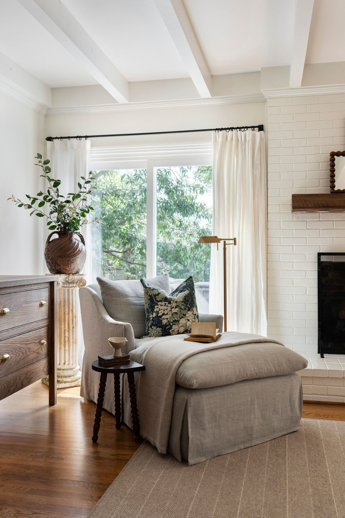 11_Inga_Casha_Interiors_5953_Sedberry_Rd