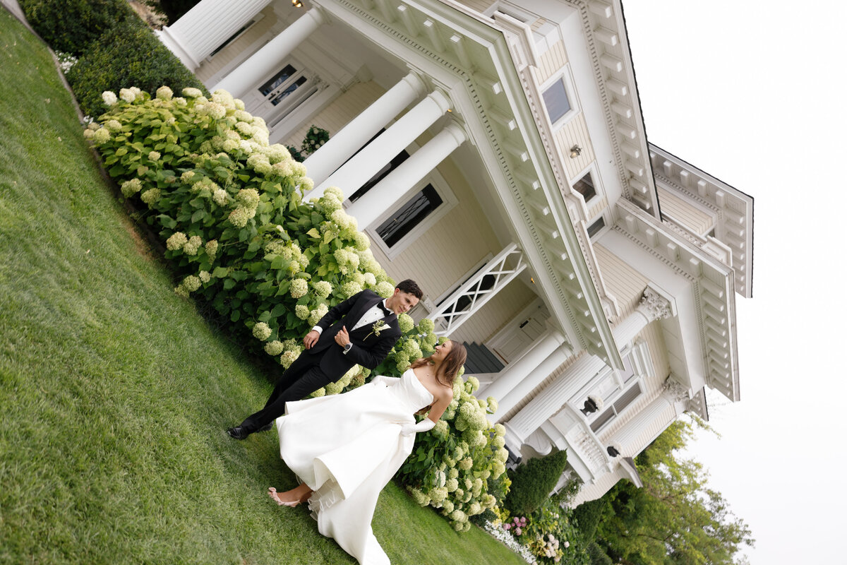 Classic wedding portrait by photographer Puerto Rico at luxury venue

