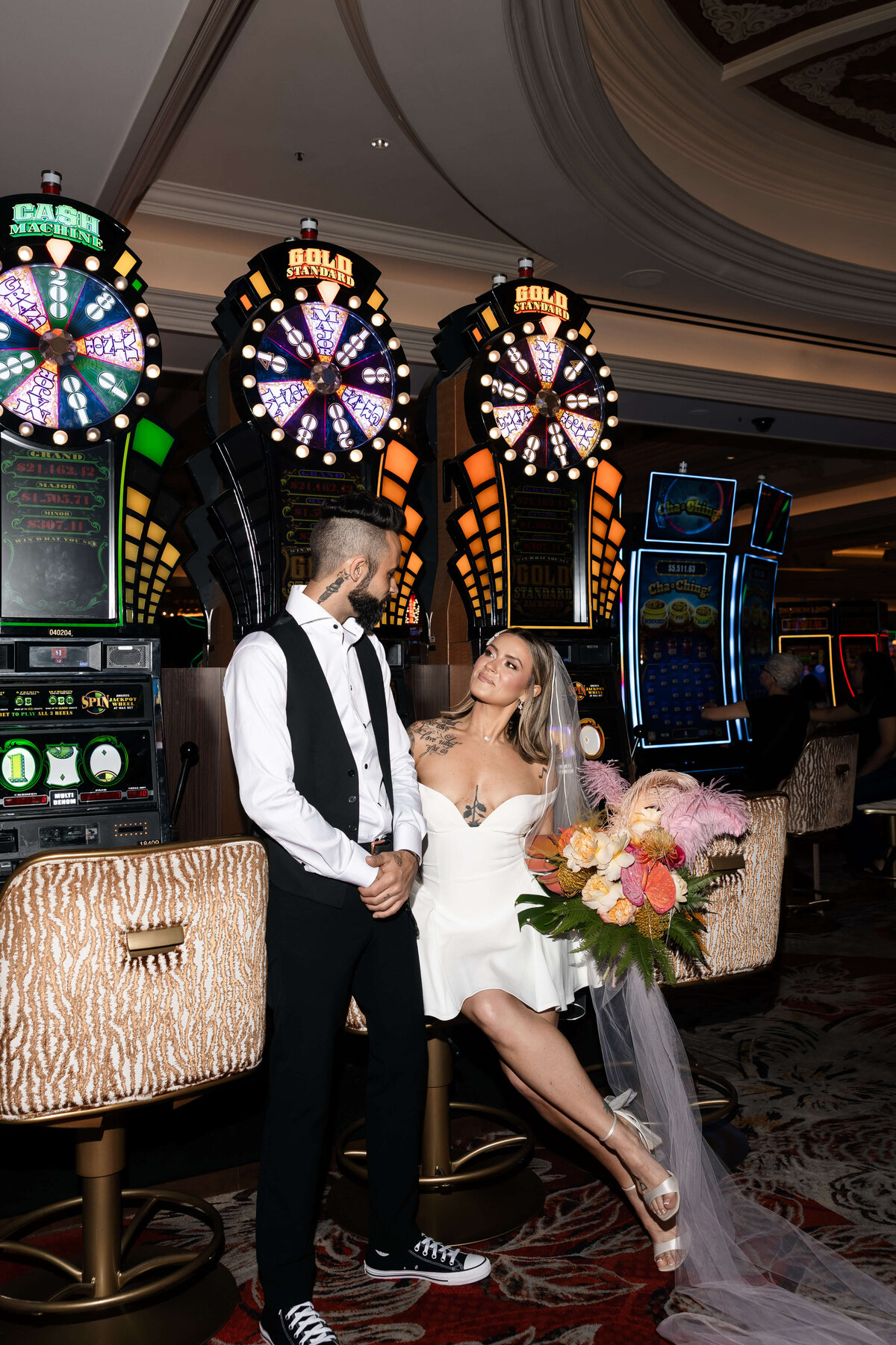 31_riskyexposure_sasha-andy_las-vegas-elopement-photography