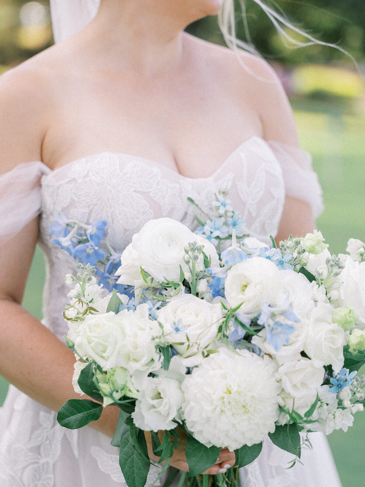Anne-Troxel-Pittsburgh-Wedding-Photography-Pittsburgh-Field-Club-LGBTQ-Floral-timeless-photos-60
