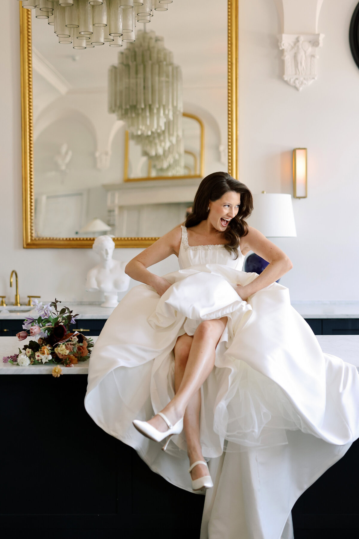 fashion-forward-bride-art-museum-wedding.jpg8