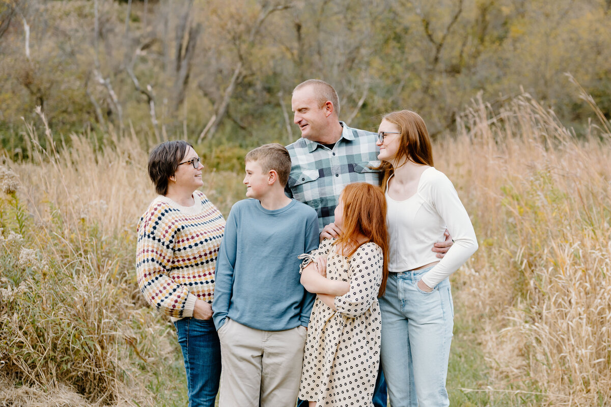 christina_ney_photography_wedding_engagement_lifestyle_photographer_dubuque_iowa_wedding_planning_assistance_adventurous_bold_laidback Family Photography12