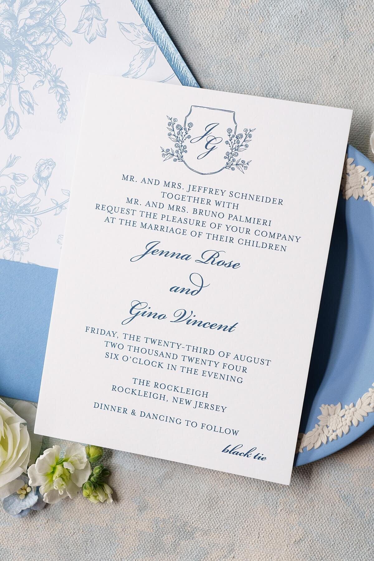 lace-and-belle_classic-vintage-blue-wedding-invitations-3