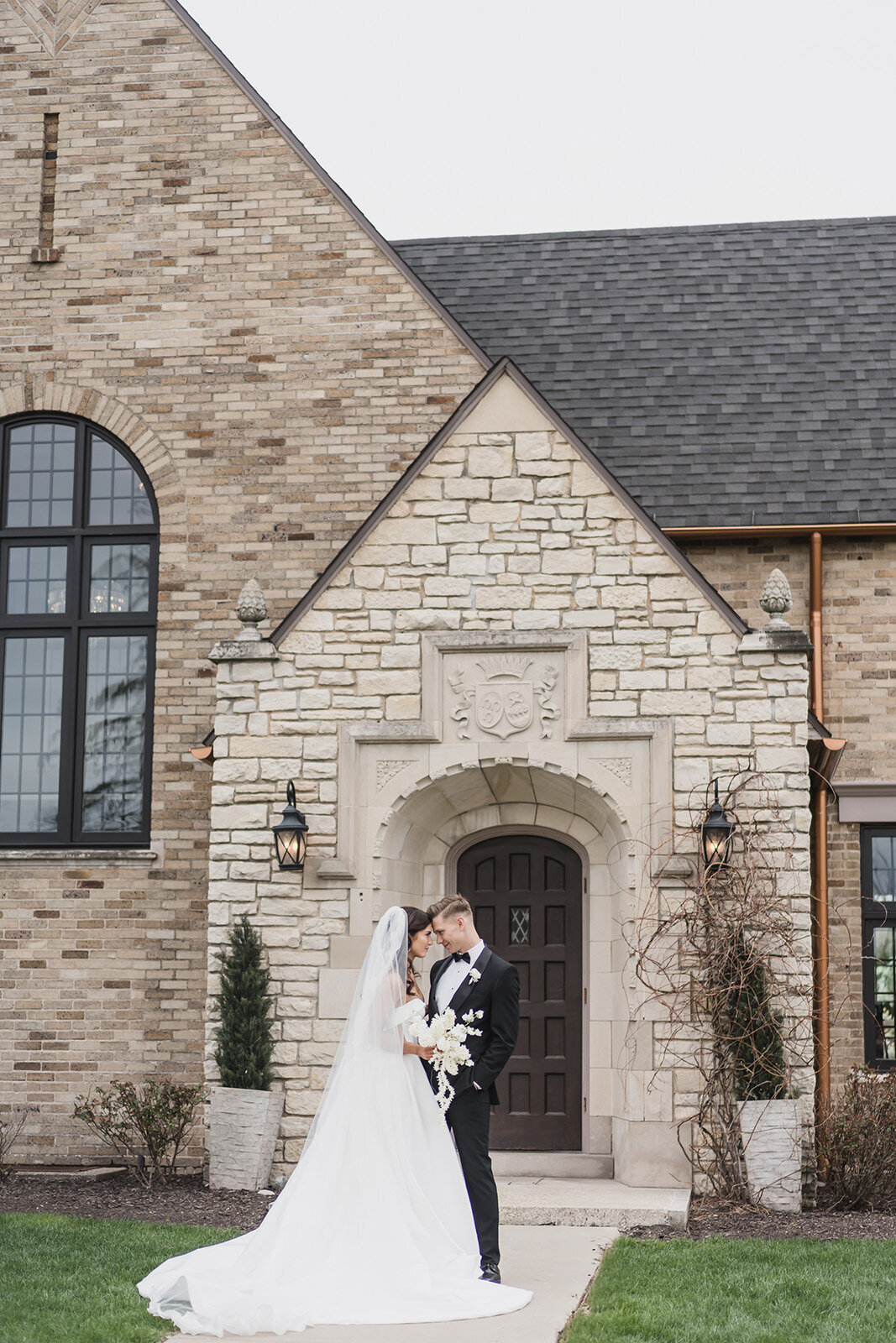 A black tie luxury al fresco spring wedding in Grand Rapids at Venue2Three provided by Grand Rapids wedding photographer Kari Dawson10