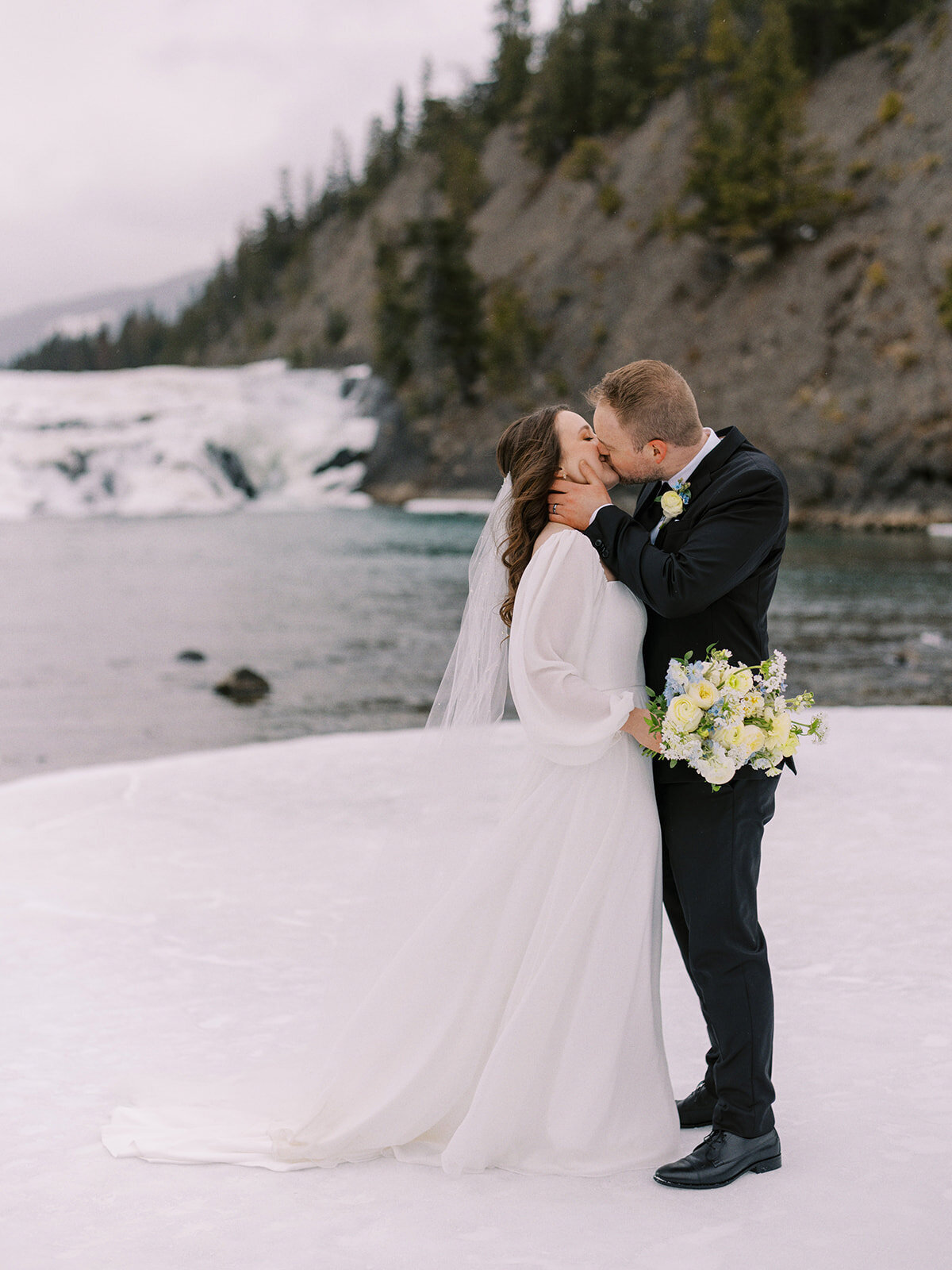 raven-alexandra-signature-weddings-calgary-banff-jasper-alberta-saskatoon-saskatchewan-luxury-wedding-planner-k-and-t-wedding-276