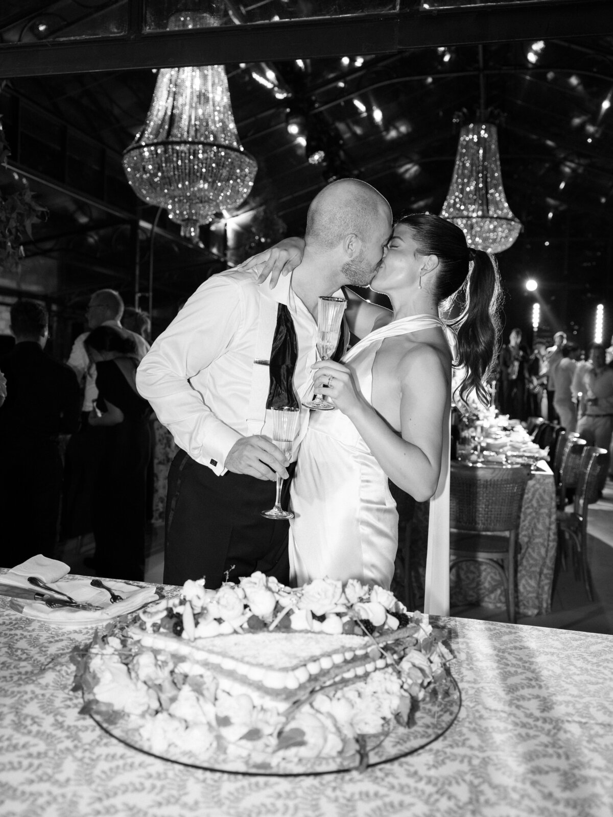 AshleyPigottEvents-Destination-Wedding-Weekend-Valentina&Stefano-BorgoSanFelice-Italy-126