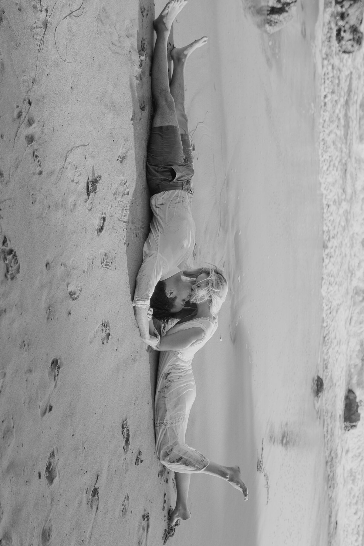 el-matador-beach-engagement-photos-9