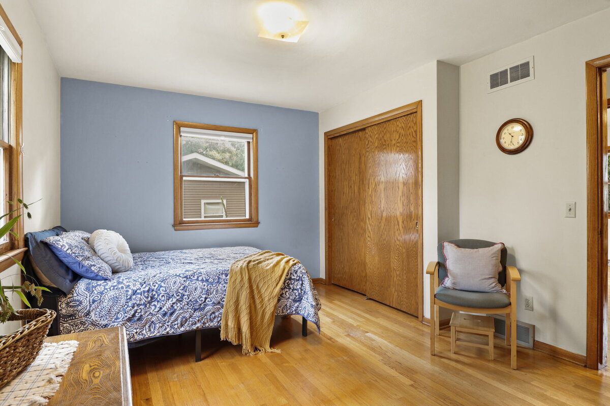 23-web-or-mls-500-crestview-dr