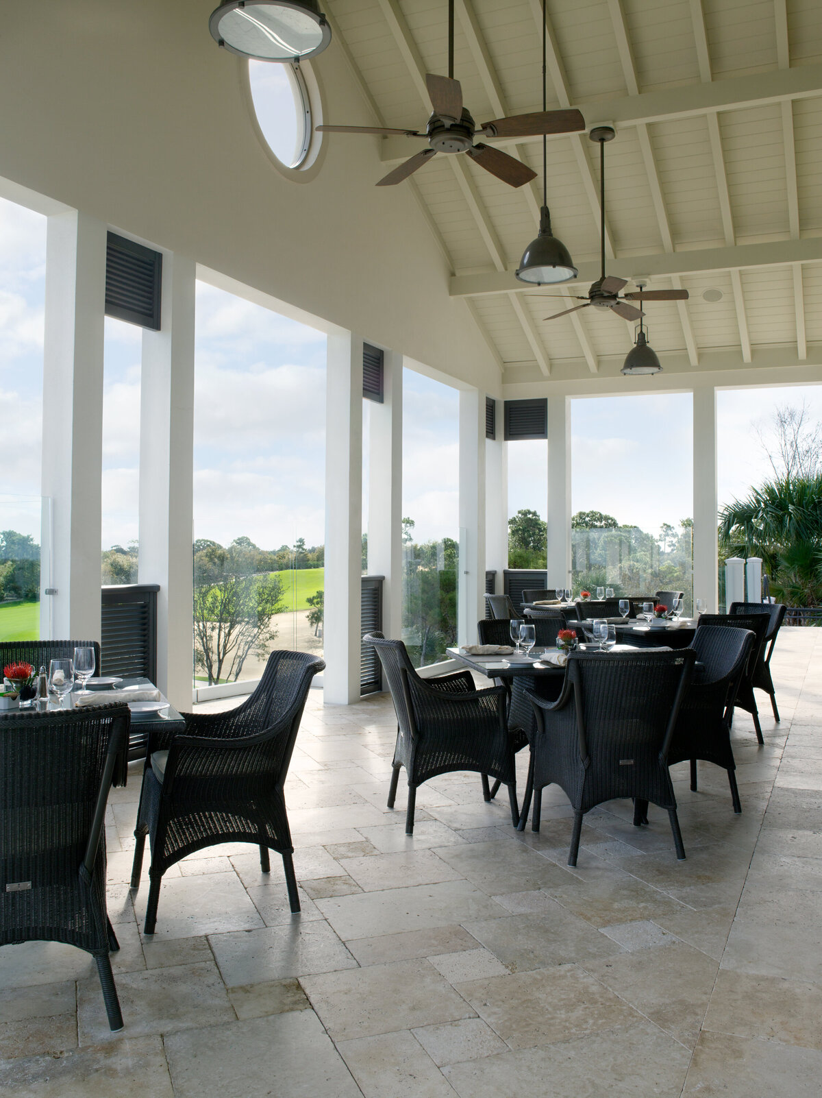 JIGolfClubWest33_Patio02