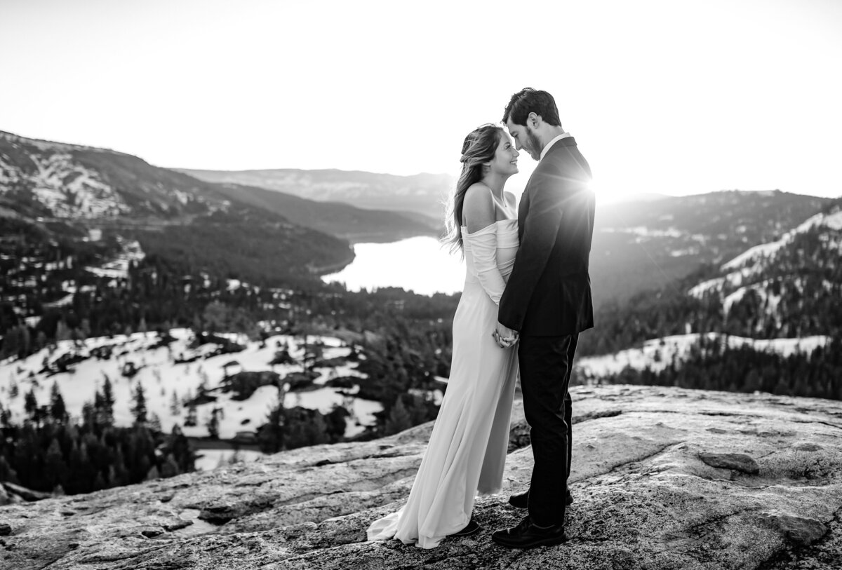 03122022_Kaci+Tyler_DonnerPassCA_AnjaJensenPhotography-18