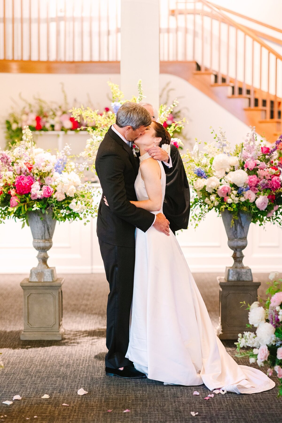 Modern_Black_Tie_Rainy_Summer_Wedding_Spruce_Point_Inn_Maine_Photography_0036