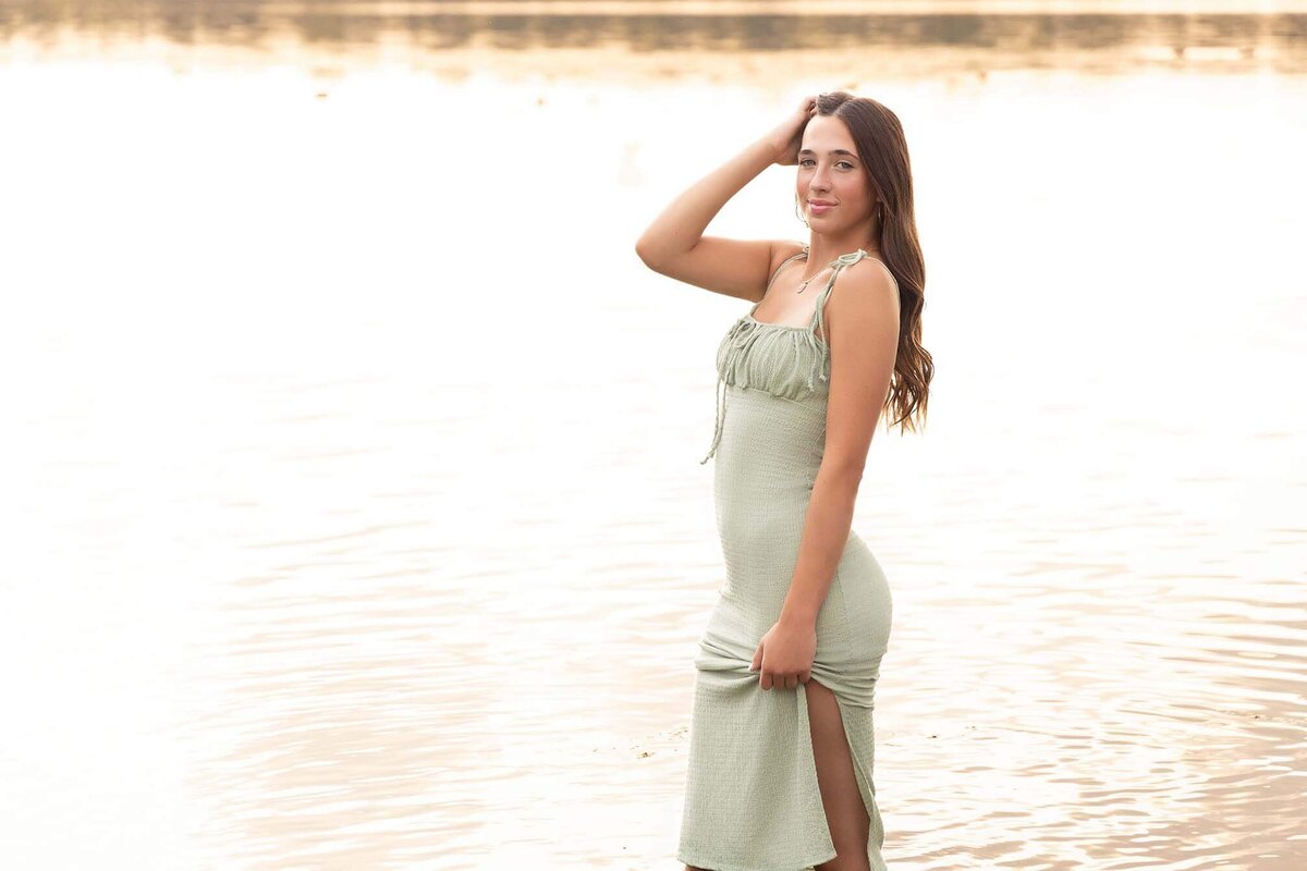 summer-sunset-senior-pictures-in-MN-lake