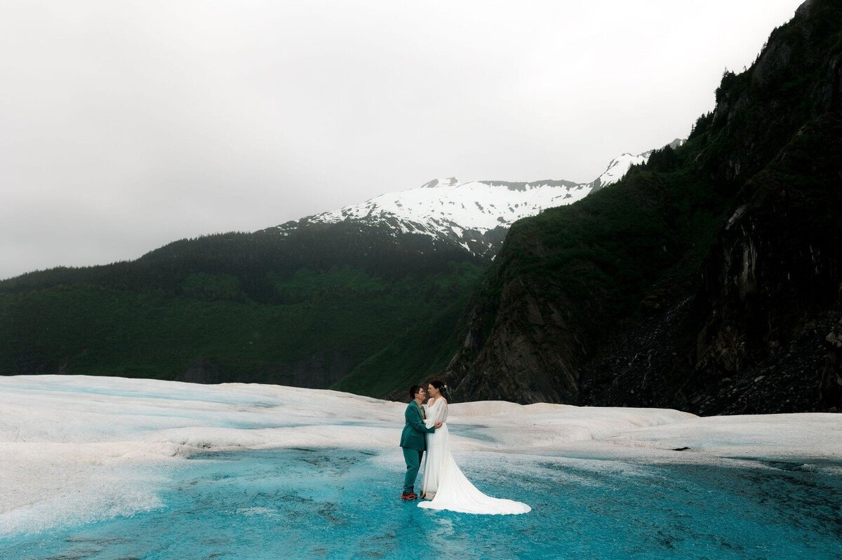 elope-in-minnesota-358