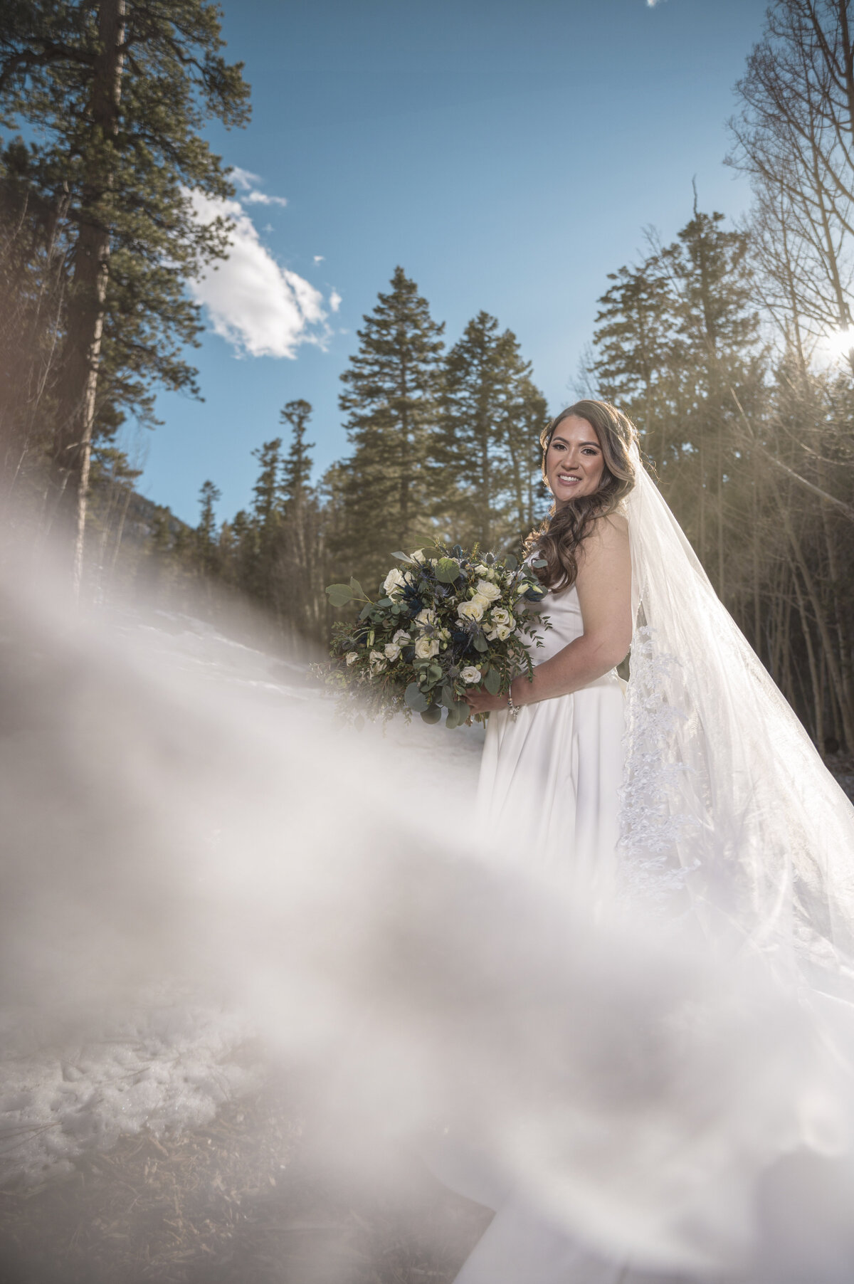 lincoln-outdoor-wedding-couple-kiss-legacy-in-light (49)