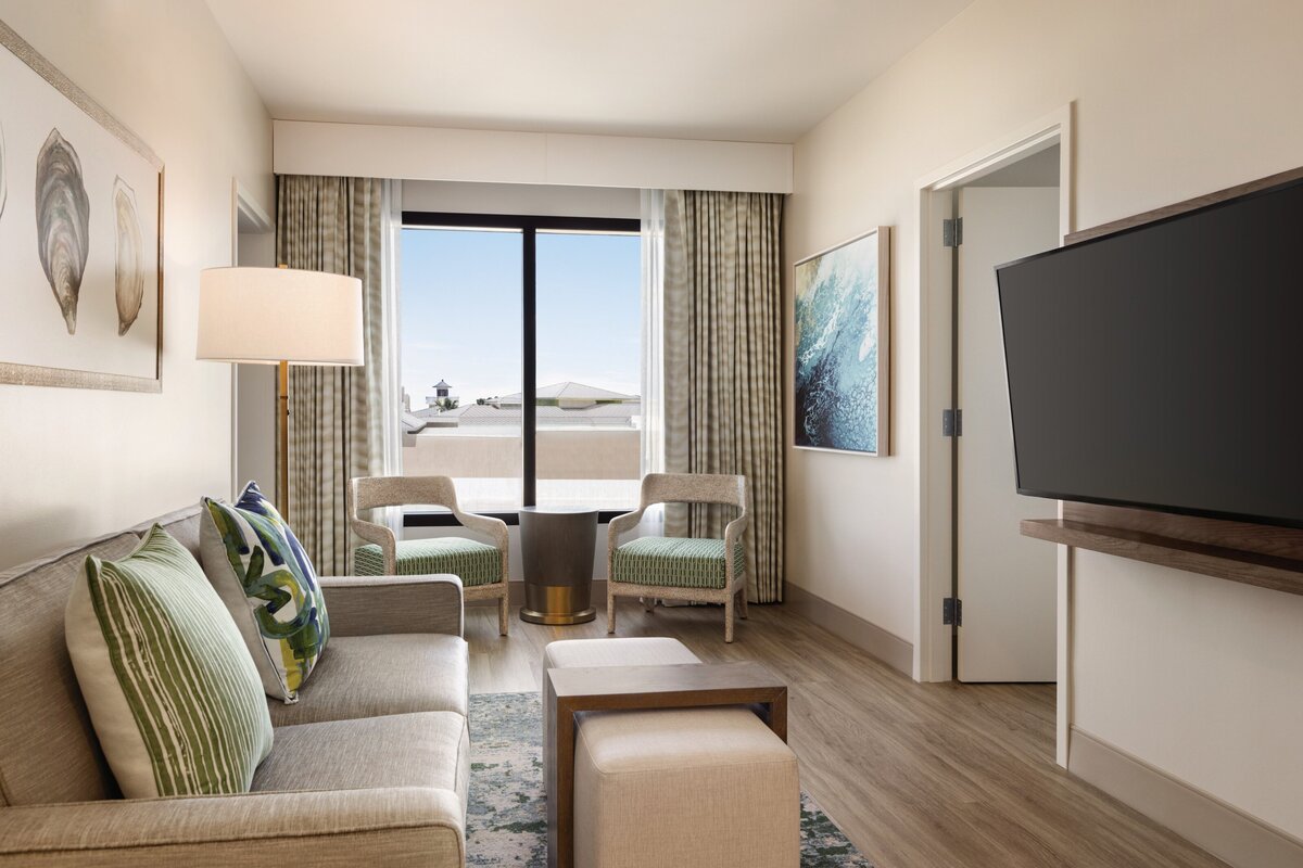 ECPPP_1_king_2_queens_2_bedroom_suite_balcony_gulf_view_01