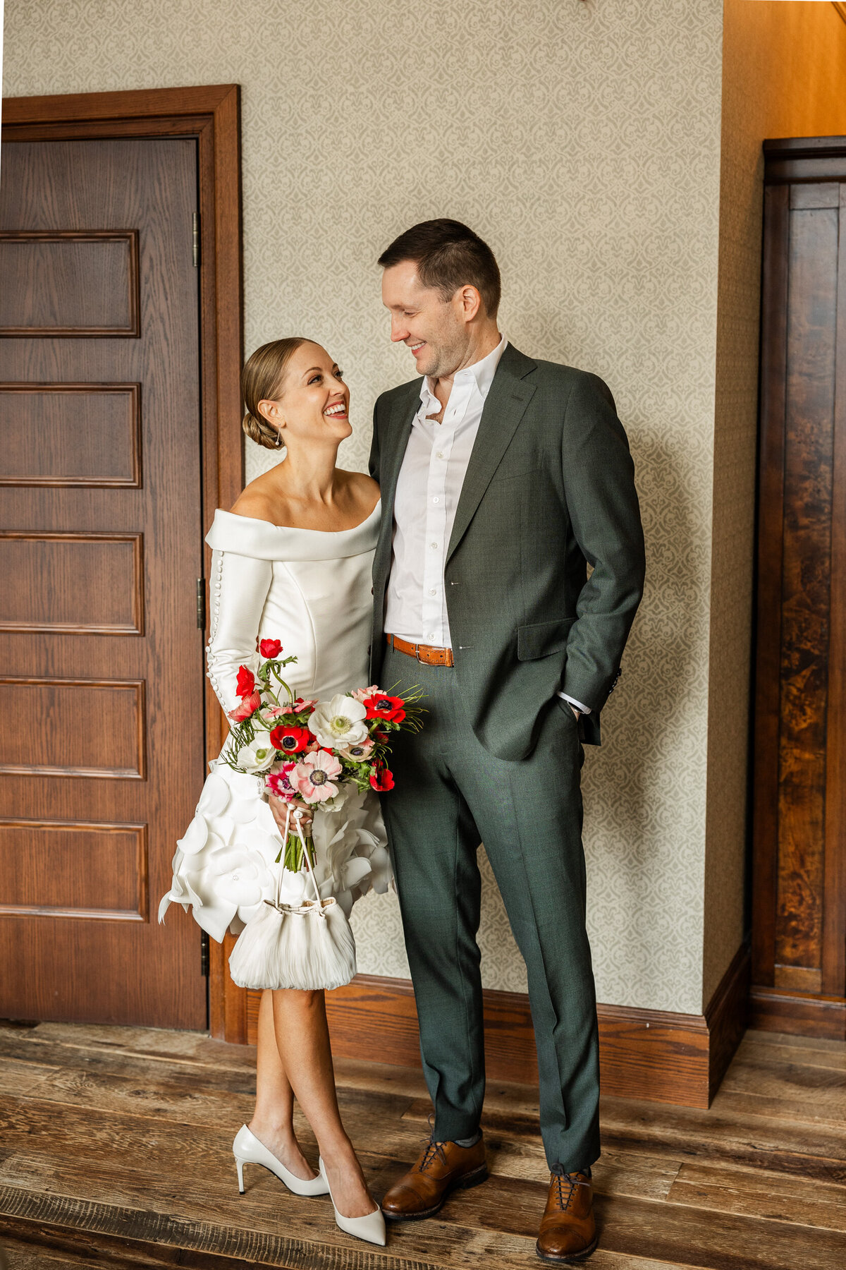 intimate-chicago-elopement-wedding-hoxton-hotel-photos-6