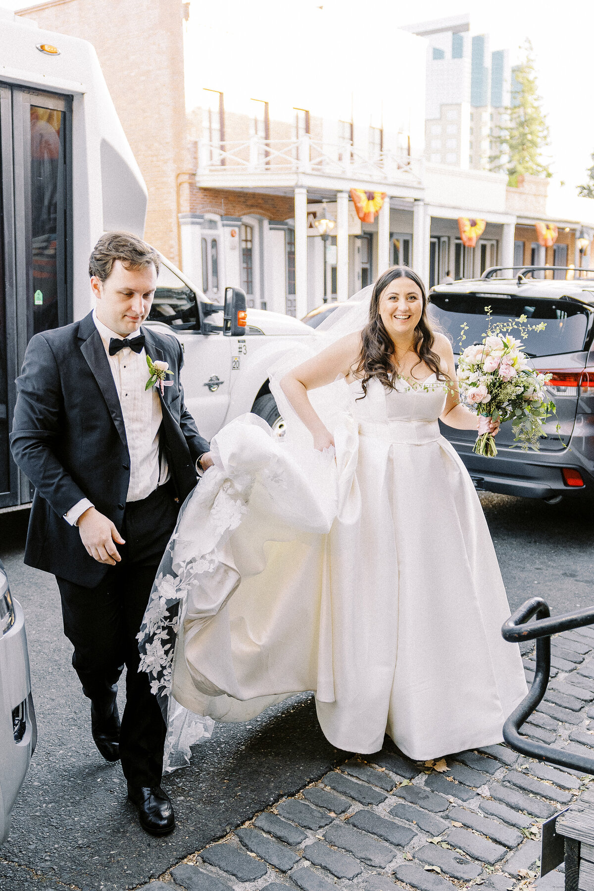downtown-sacramento-firehouse-wedding-041