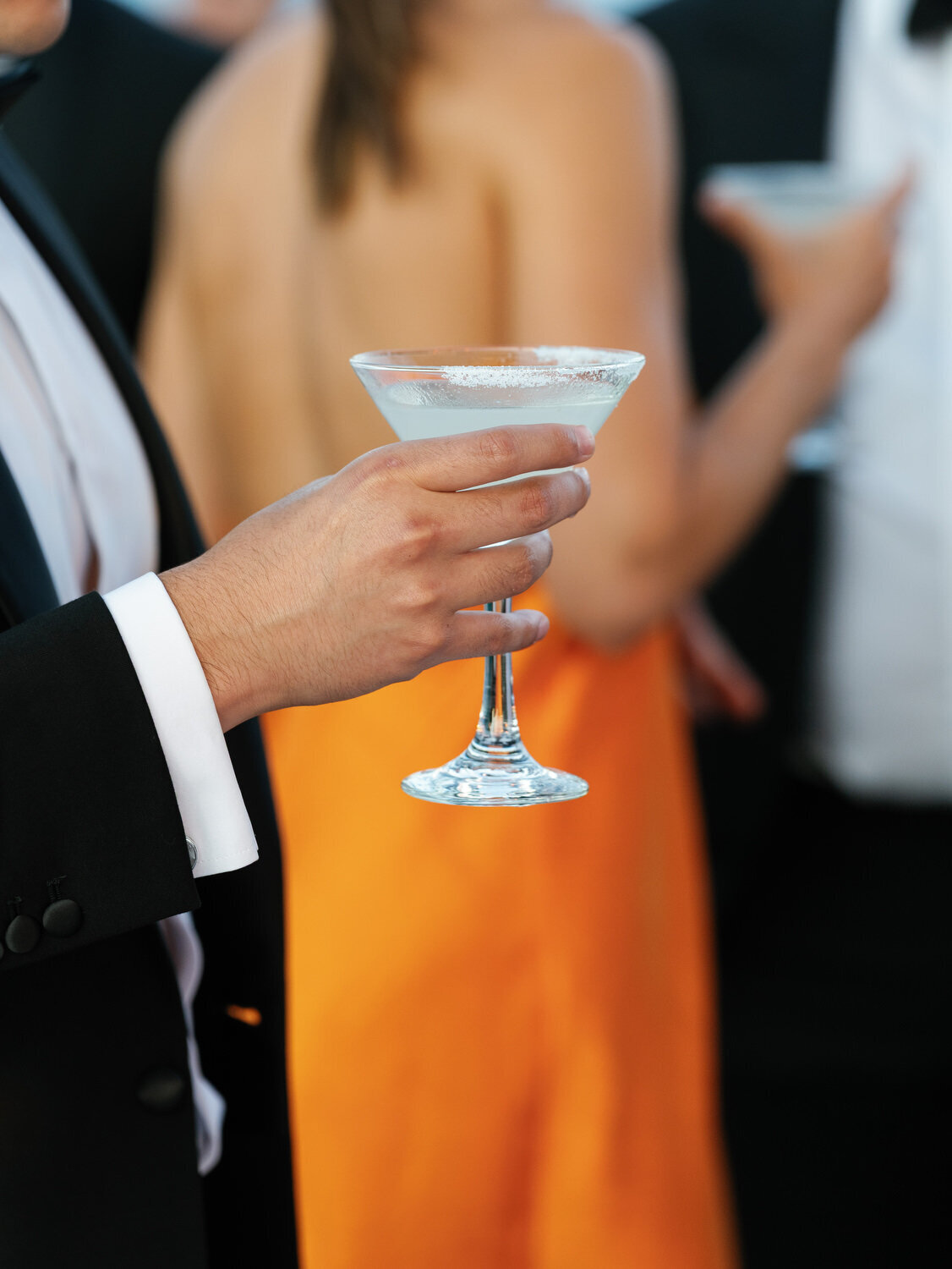 Romantic-Wedding-at-Island-Art-and-Taste–The-Residence-075
