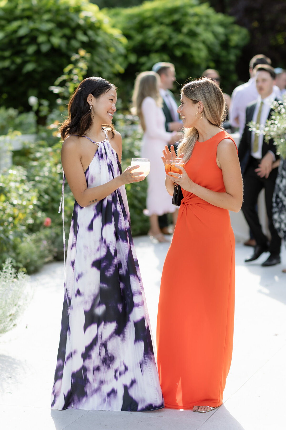 MeghanHemstra-Colourful-Vancouver-Garden-Wedding-54